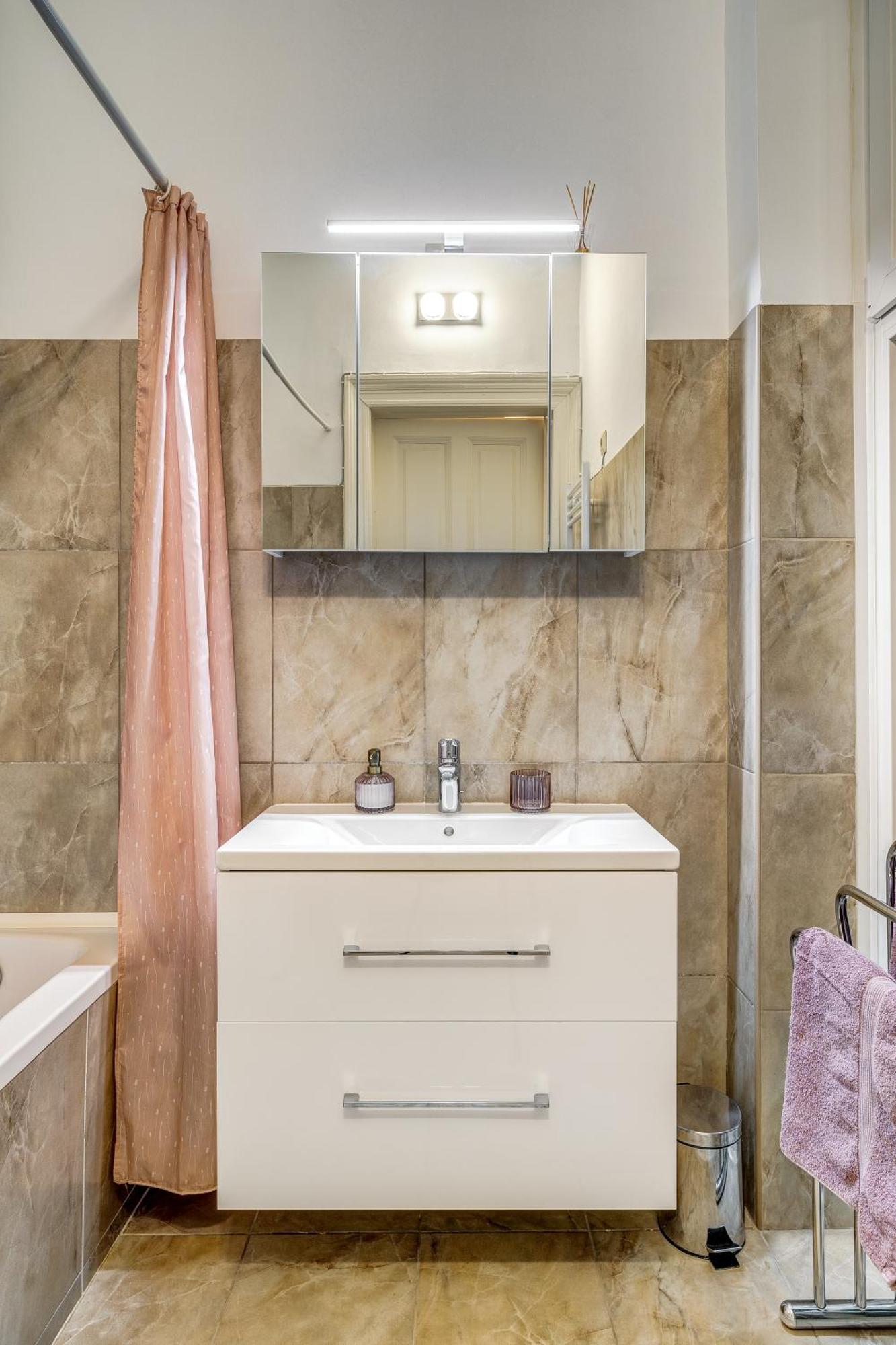 Budapest Magic Exotic In Downtown Екстериор снимка