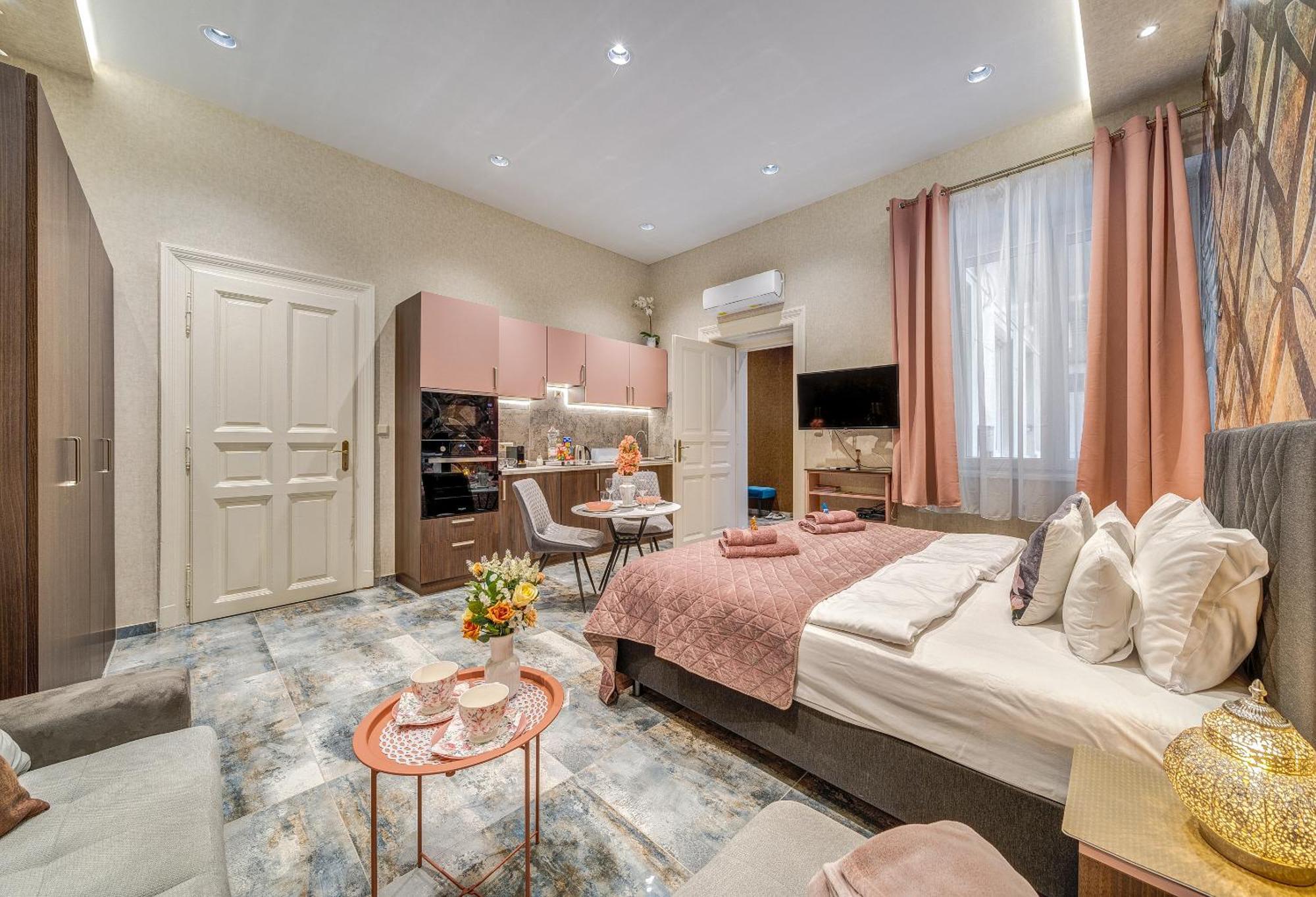 Budapest Magic Exotic In Downtown Екстериор снимка
